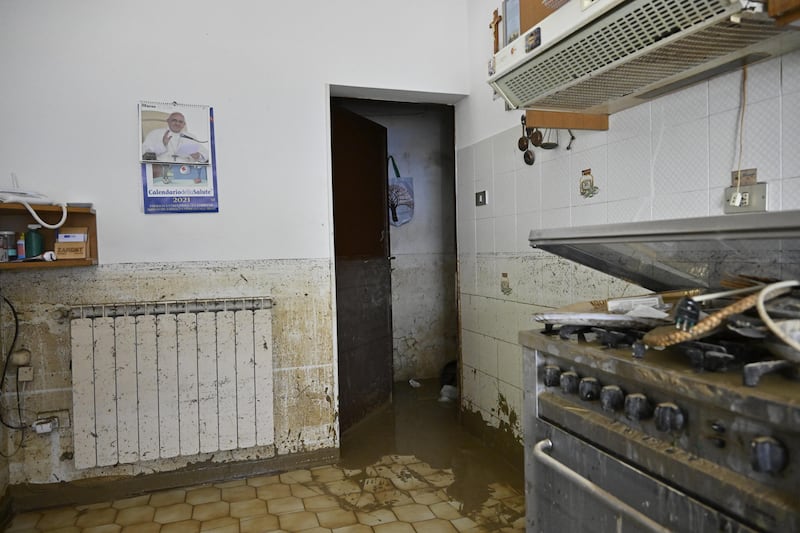 Danni e paura nelle Marche: l'alluvione travolge intere città 3