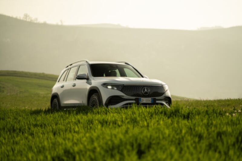 Mercedes-Benz EQB e GLB: guarda la gallery 1