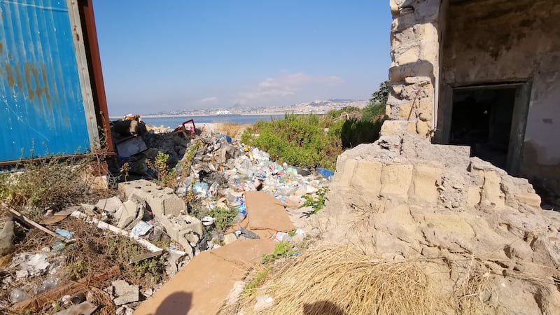 Napoli, la ex Corradini ridotta a macerie 1