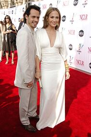 Jennifer Lopez, scollatura hot per World of Dance 24