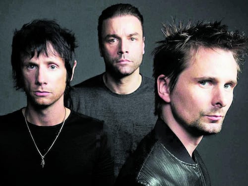 I Muse esplorano la fantascienza, ma il loro rock è sempre più reale