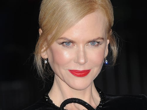 Nicole Kidman, audace a 49 anni: lo spacco è vertiginoso