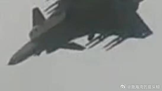 Caccia J-20 in "modalità Bestia": cosa svela il video