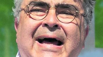 Fuoco amico su Fiano, accusato dai dem. I Giovani: "Non parli a nome del Pd"