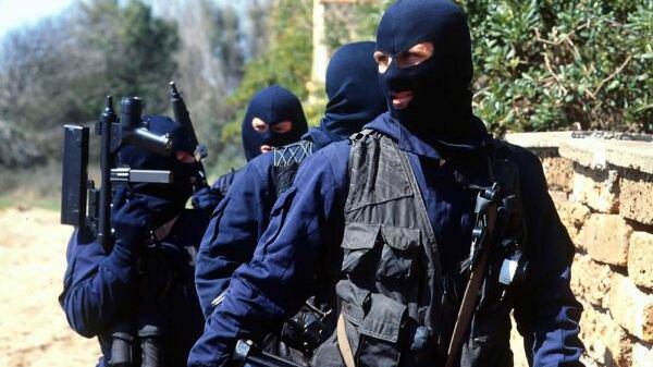 Lotta al terrorismo, più poteri al premier e i servizi potranno usare le forze speciali