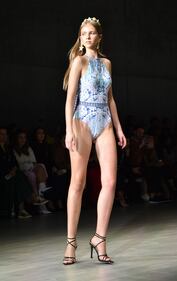 Australia, le modelle in passerella per la settimana della moda 1