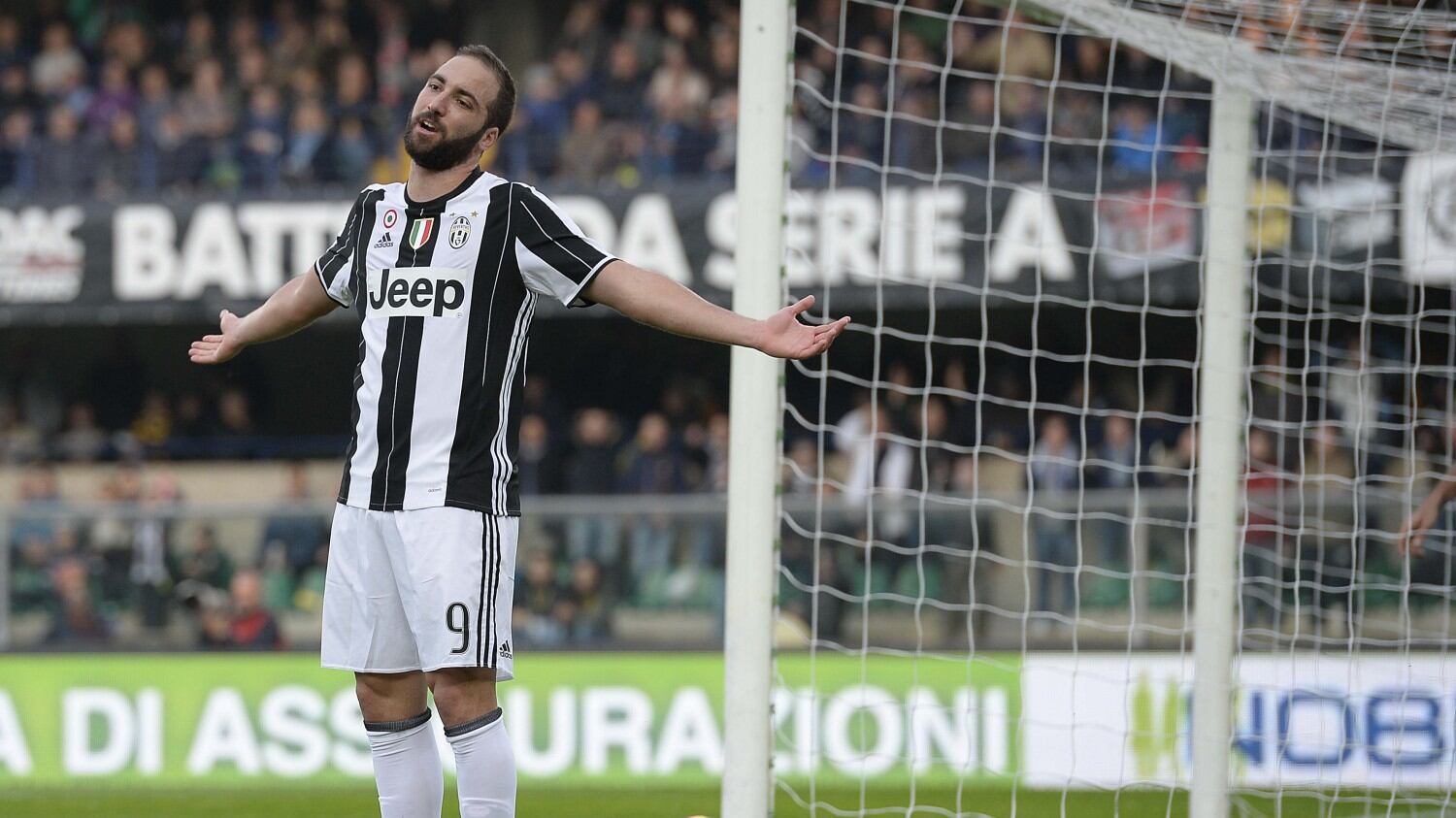 Higuain lascia ancora il segno La Signora riparte col record
