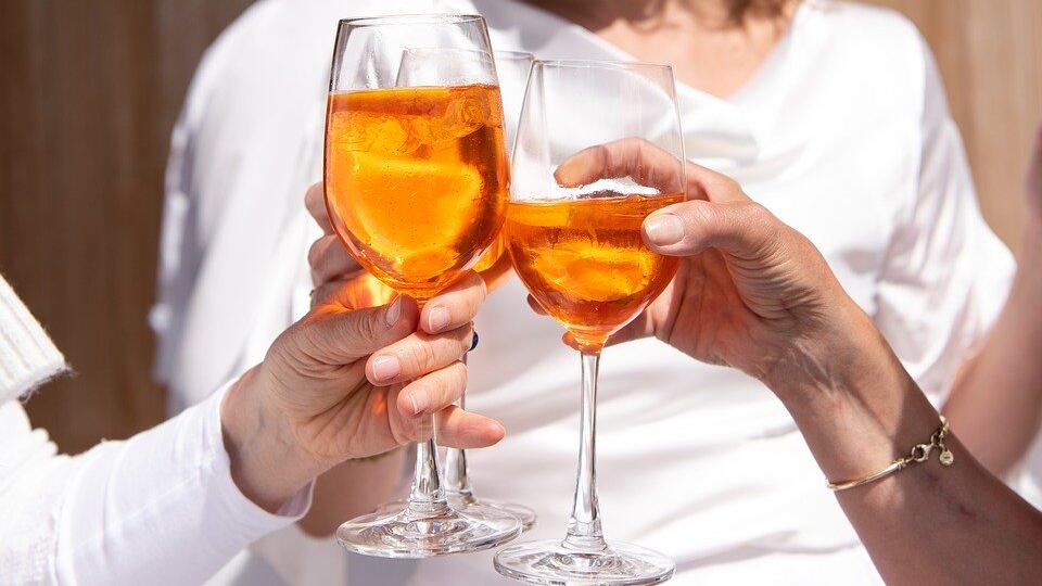 Quanto il consumo di alcol influenza la scelta del partner