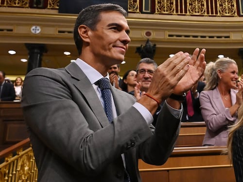 I colonnelli Psoe pressano Sánchez. “Sfrutta la protesta, voto a novembre”