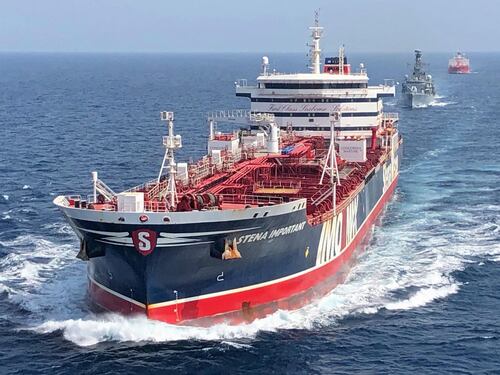 I raid nel Mar Rosso e la trappola su petrolio e merci: così si rischia un boom dei prezzi