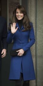 Kate Middleton, bella e glam in blu in Scozia 48