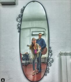 Naike Rivelli con Antonio Banderas, ma bacia Yari Carrisi 17