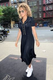 Rita Ora sexy in reggiseno 23