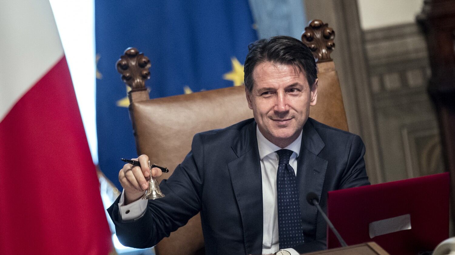 Il governo Conte rassicura l'Europa: "Non siamo dei marziani"