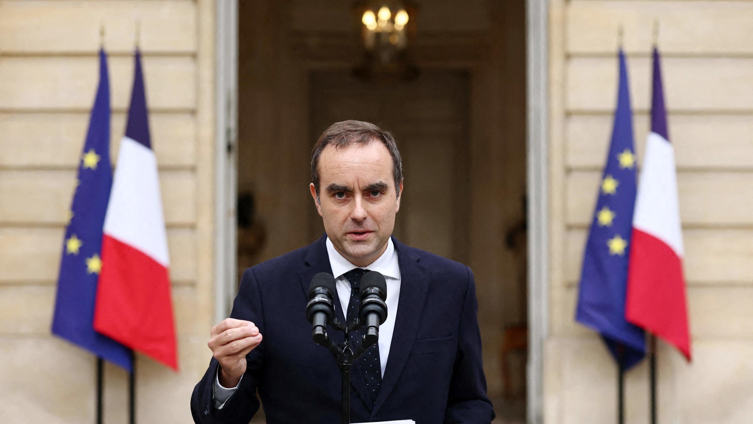 Francia, Lecornu presenta il governo: ministri tecnici ed esponenti della società civile