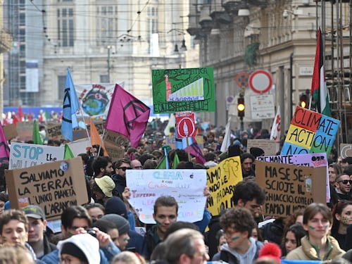 Delirio green a scuola: assente giustificato chi manifesta per il clima
