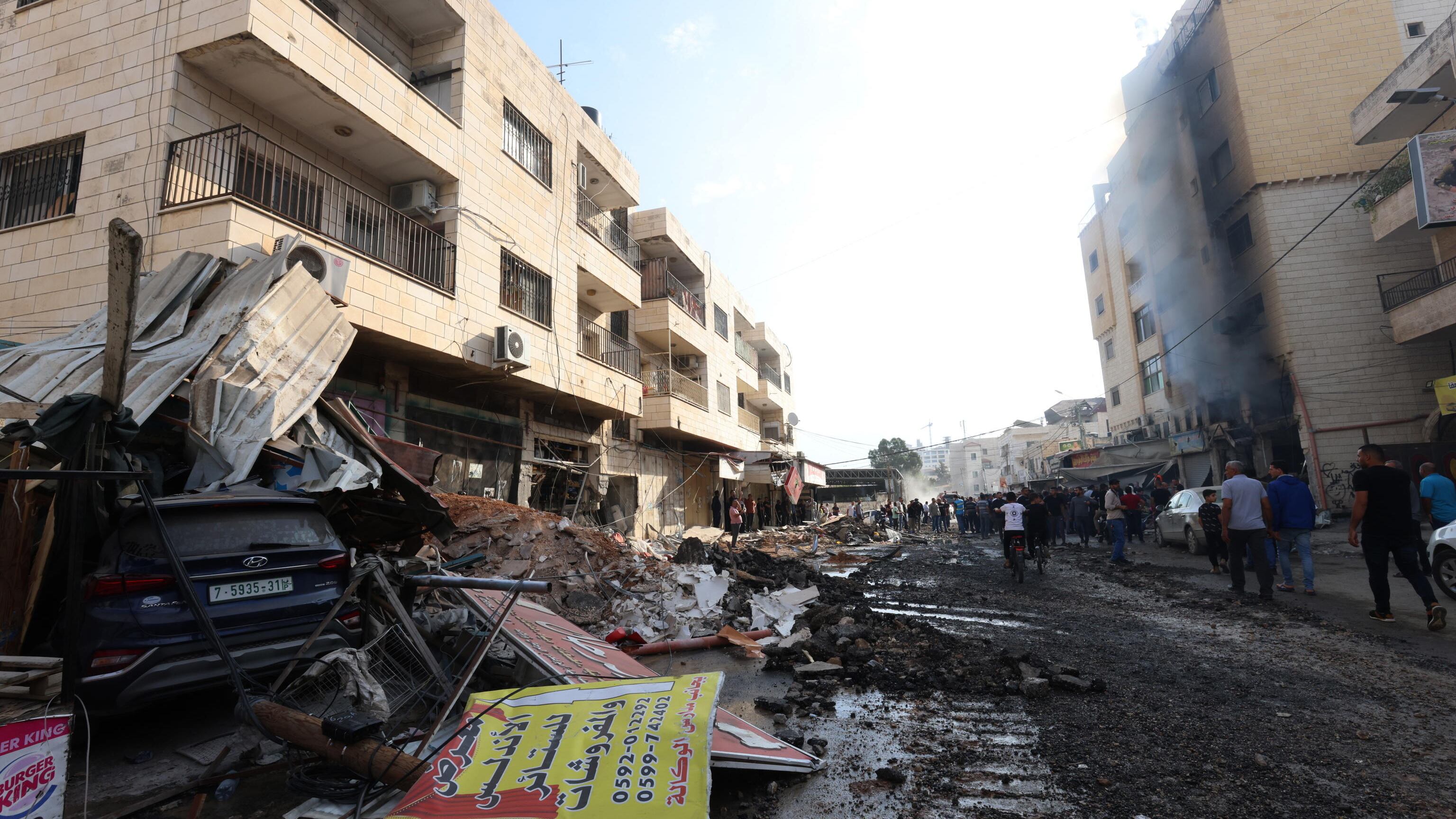 Scontri con Hamas a Gaza. Bombe israeliane su postazioni di Hezbollah in Libano - La diretta