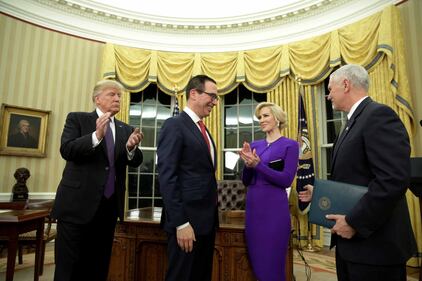 Louise Linton, una bionda alla Casa Bianca 2