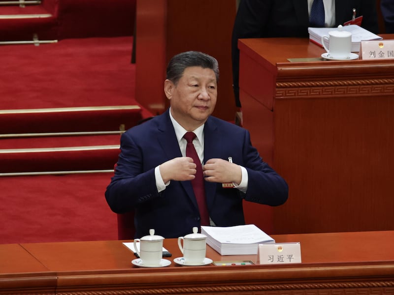 La “scomparsa” di Xi Jinping e il vertice segreto: mistero dietro le manovre che agitano Pechino