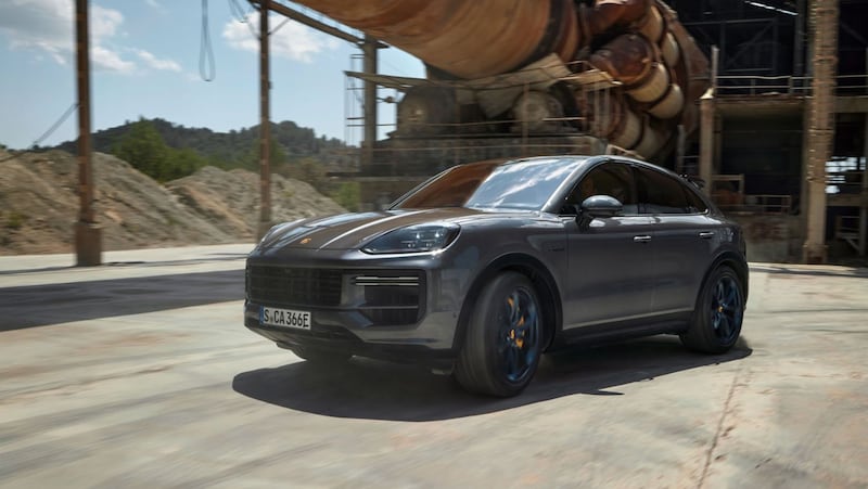 Porsche Cayenne Turbo E-Hybrid, guarda la gallery 14