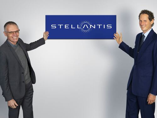 Tutte le retribuzioni (milionarie) di Stellantis: quanto guadagnano Elkann, Tavares & Co.