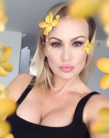 Eva Henger sexy sui social 7