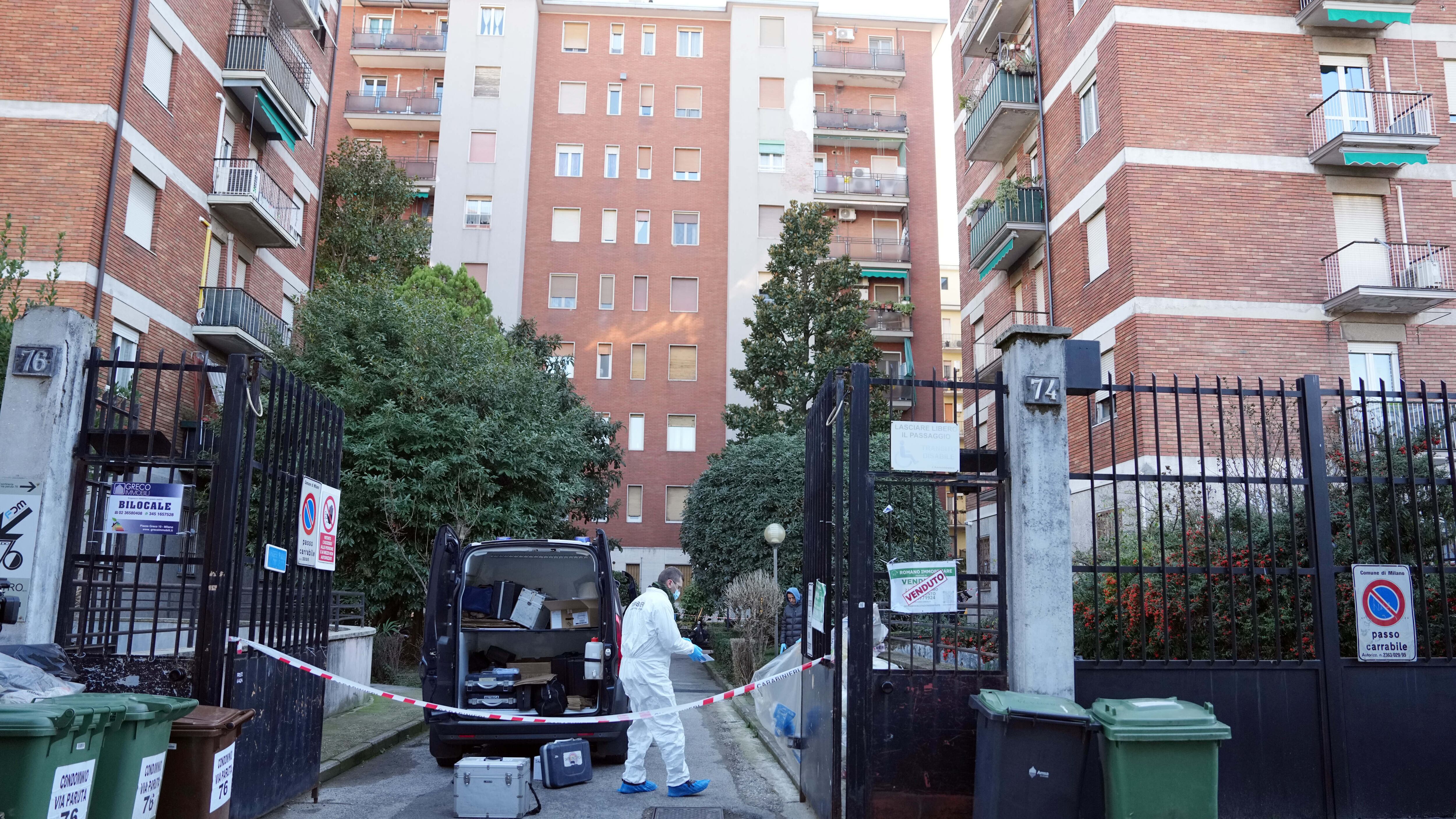 Cadavere di una sconosciuta nella via Padova del degrado