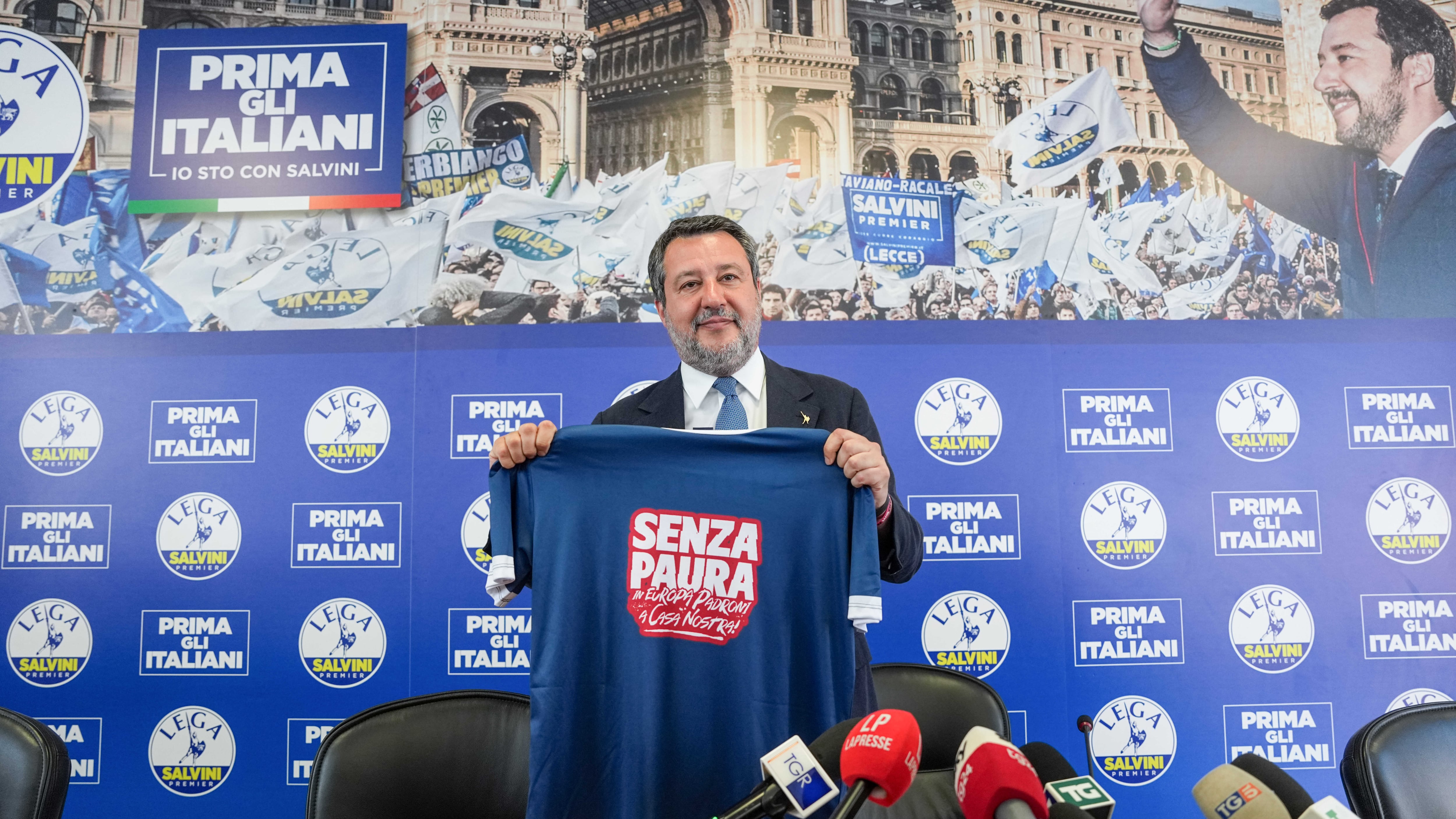 Patrioti, è il solito copione: se la destra scende in piazza, la sinistra si mobilita