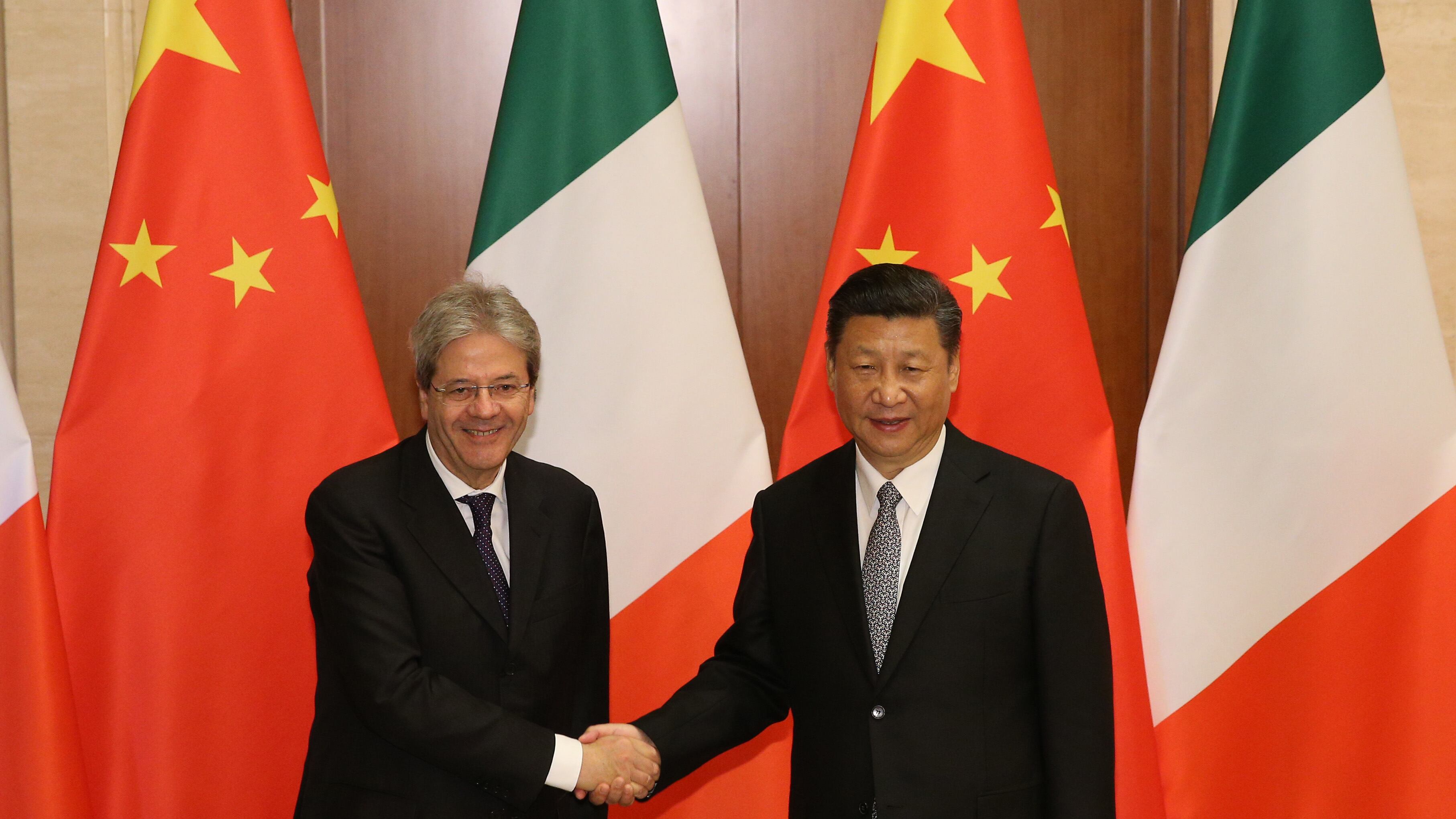 Gentiloni a Pechino per rilanciare la "Via della Seta"