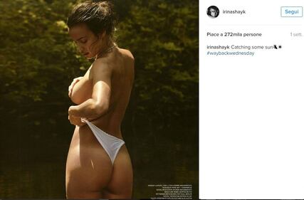 Irina Shayk sexy in Puglia 13