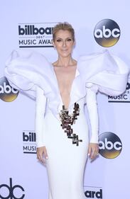 Billboard Music Awards 2017, i look più sexy 35