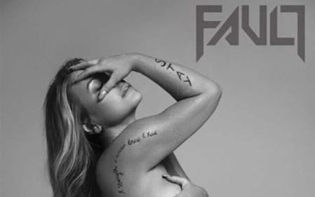 Anastacia nuda sulla copertina di Fault 1