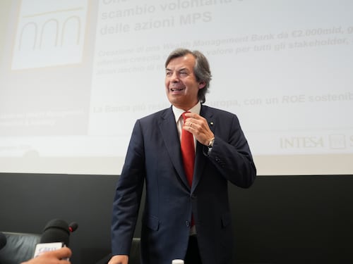 Intesa-Mps, via libera degli azionisti. Messina: “Costruiremo un gruppo più forte per l’Italia”