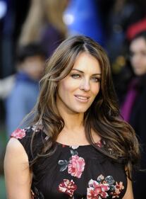 Liz Hurley, bikini mozzafiato a 50 anni 19