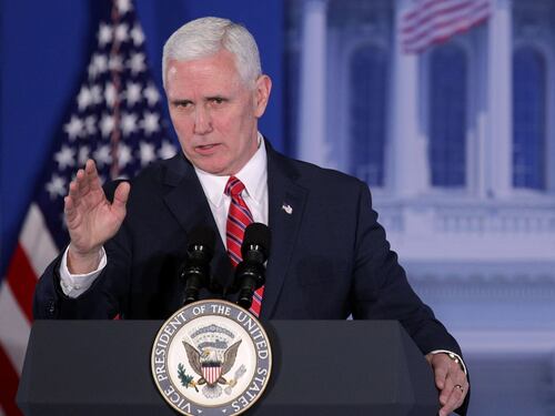 Mike Pence accusa la Cina di volersi liberare di Trump