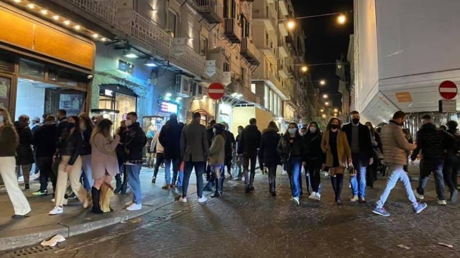 L'Italia in giallo, l'Rt in calo: perché si può riaprire davvero