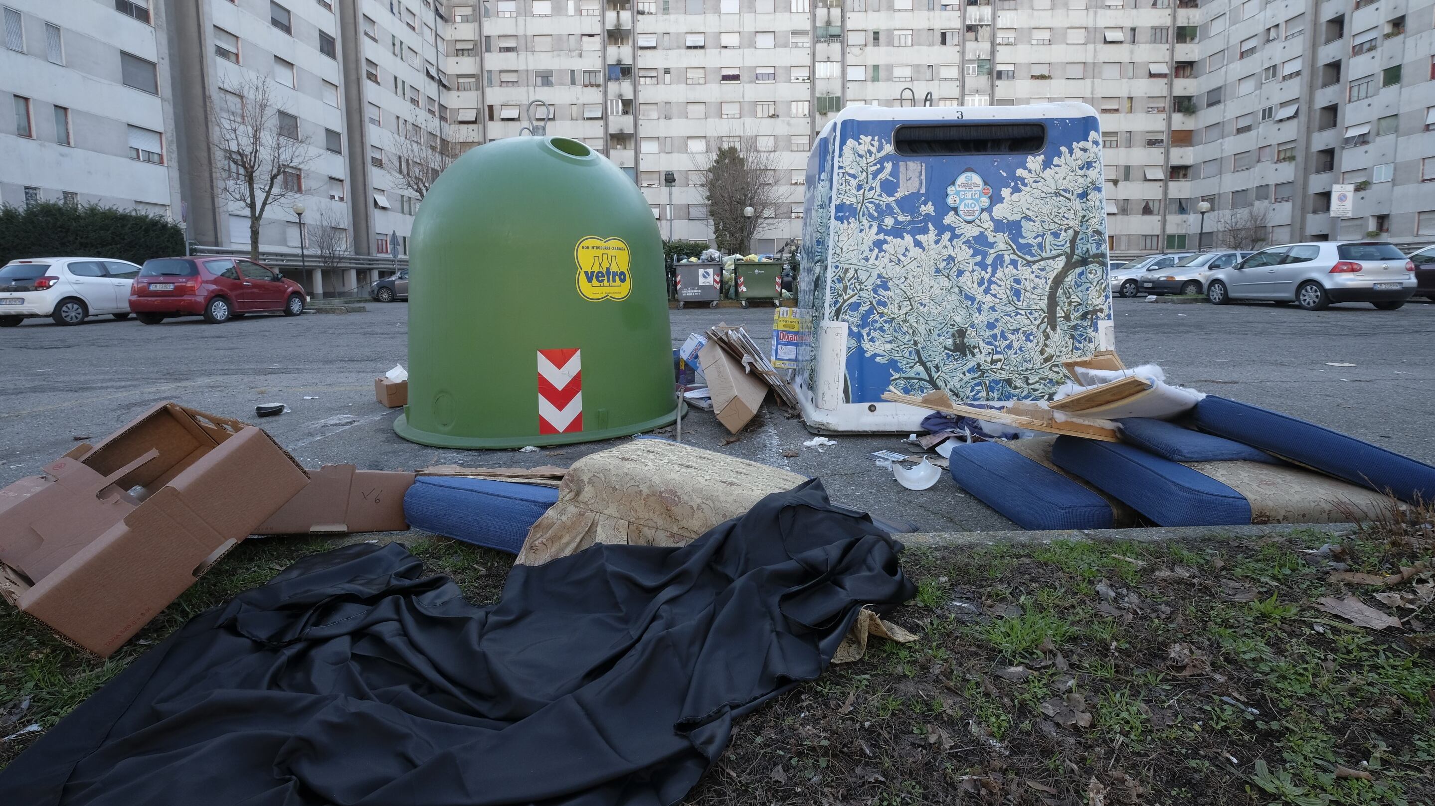 Degrado Case bianche Gli investitori fuggono da tutta la Zona 4