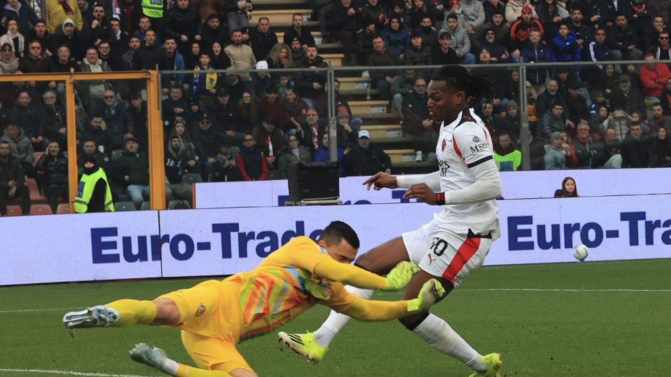 Il Milan si sveglia all’89’ e batte 2-0 la Cremonese con il gol di Pavlovic e Leao