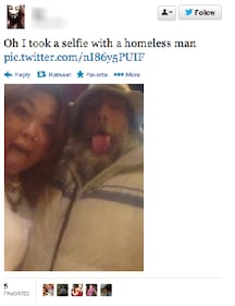 I selfie da soli sono superati: adesso si passa agli autoscatti coi senzatetto  7