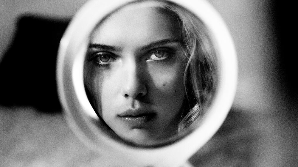 I ritratti senza tempo di Vincent Peters lo "scultore" della luce