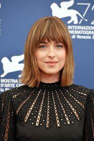 Dakota Johnson alla Mostra del Cinema di Venezia 10
