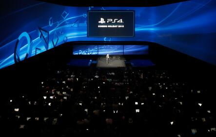 Presentata la Ps4 4