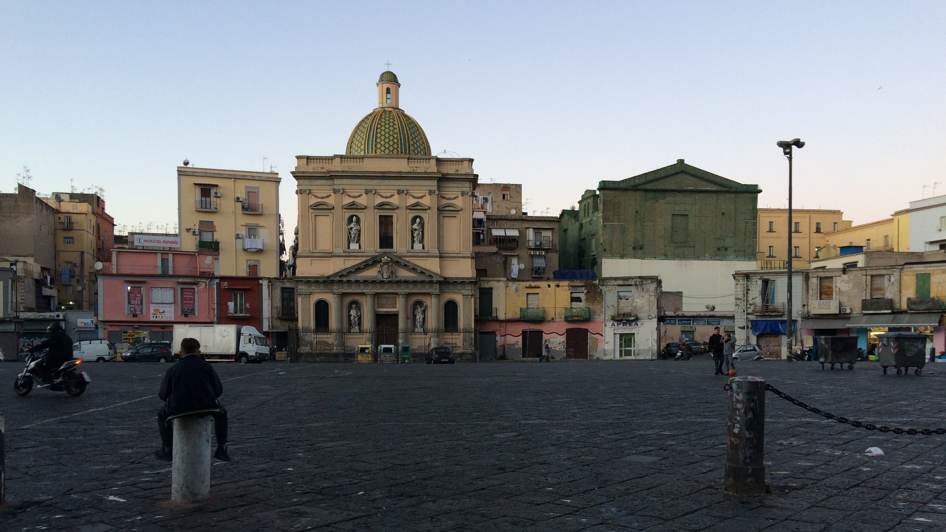 Napoli, la piaga delle baby gang e quei quartieri emarginati