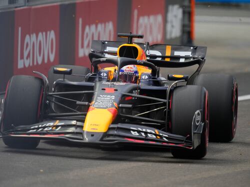 Ferrari flop tra gomme e lucertole. Norris-Verstappen, duello mondiale
