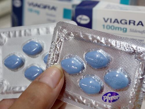 La rivoluzione Viagra ha 25 anni. Ma la pillola blu sta invecchiando