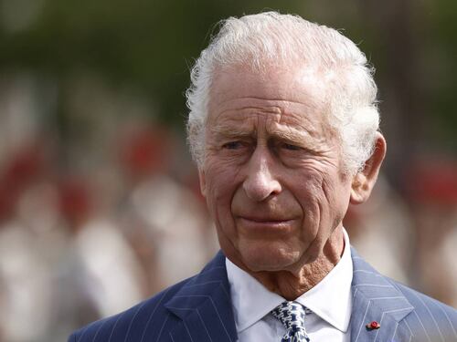 Ora re Carlo teme una vendetta: cosa possono fare Harry e Meghan