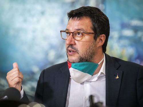 I decreti sicurezza dividono anche Pd e M5s