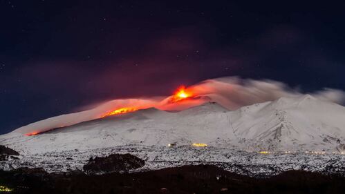 Spettacolare eruzione sull'Etna 6
