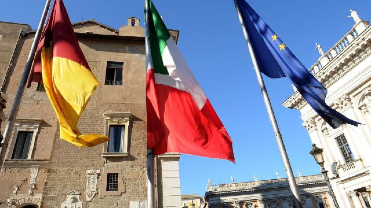 Ascoli si ferma per le 45 vittime marchigiane: oggi i funerali di Stato, sarà lutto in tutta Italia