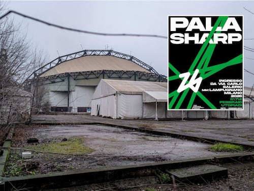"Siamo dentro". Il PalaSharp di Milano occupato dagli antagonisti contro le Olimpiadi